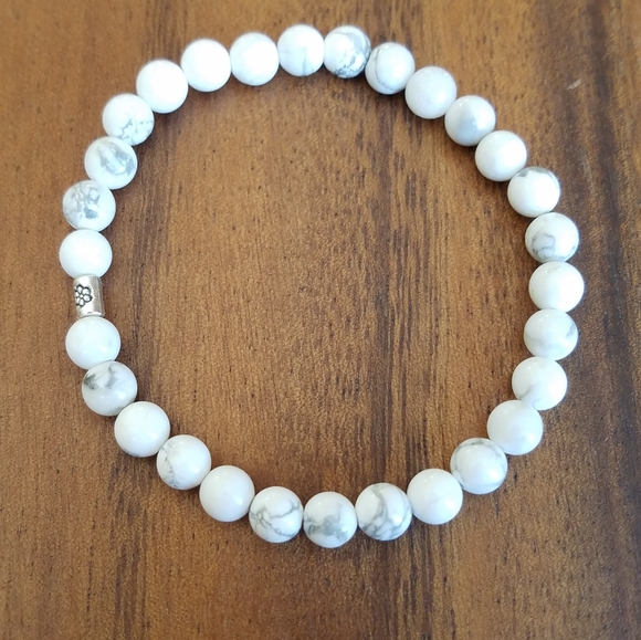 SOLD White Howlite Beads Bracelet - Picture 7 of 14